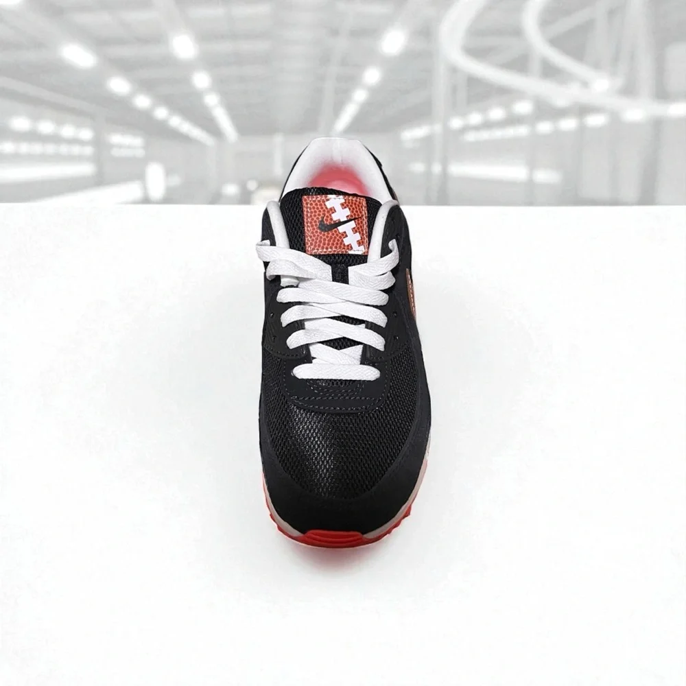NEW Nike Black and Orange Athletic Shoes NWT - Picture 3 of 5